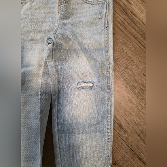 Old Navy Blue Relaxed Fit Jeans with Casual Style - Picture 2 of 3